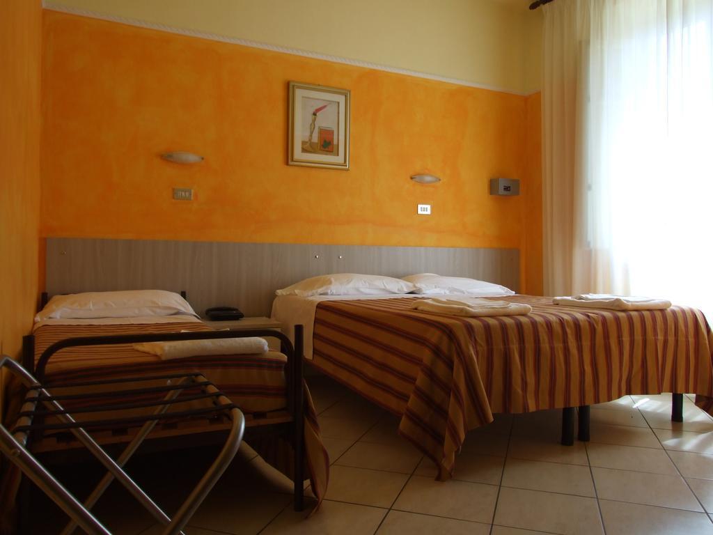 Hotel Midy Viareggio Exterior photo